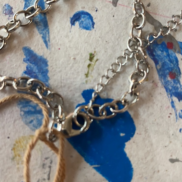 Sweeter than honey Bee pendant necklace - Picture 5 of 5